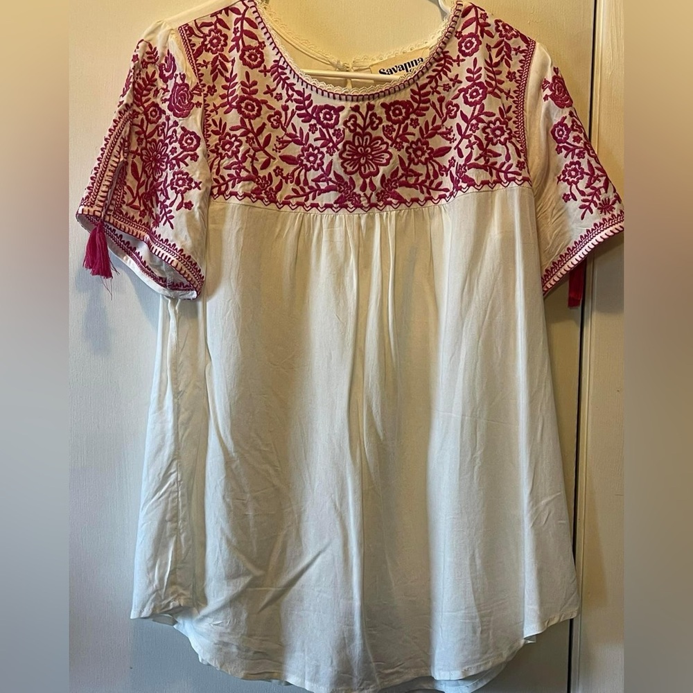 Savannah Jane white top with pink floral embroider